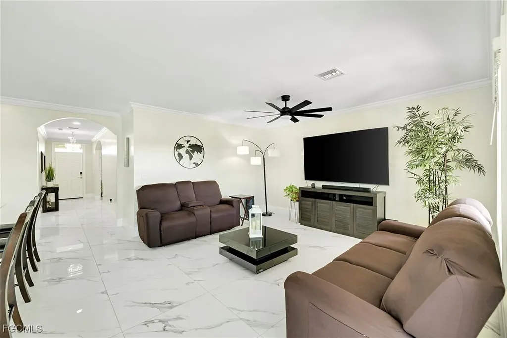 1514 NE 13th Terrace Cape Coral FL 33909