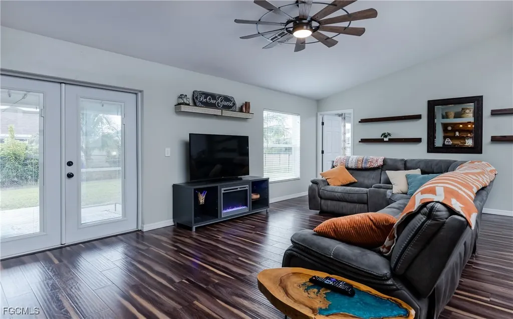 108 NW 28th Street Cape Coral FL 33993