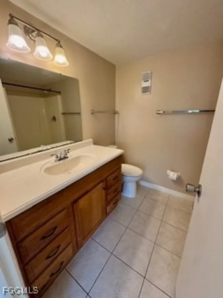 16805 Davis Road Fort Myers FL 33908