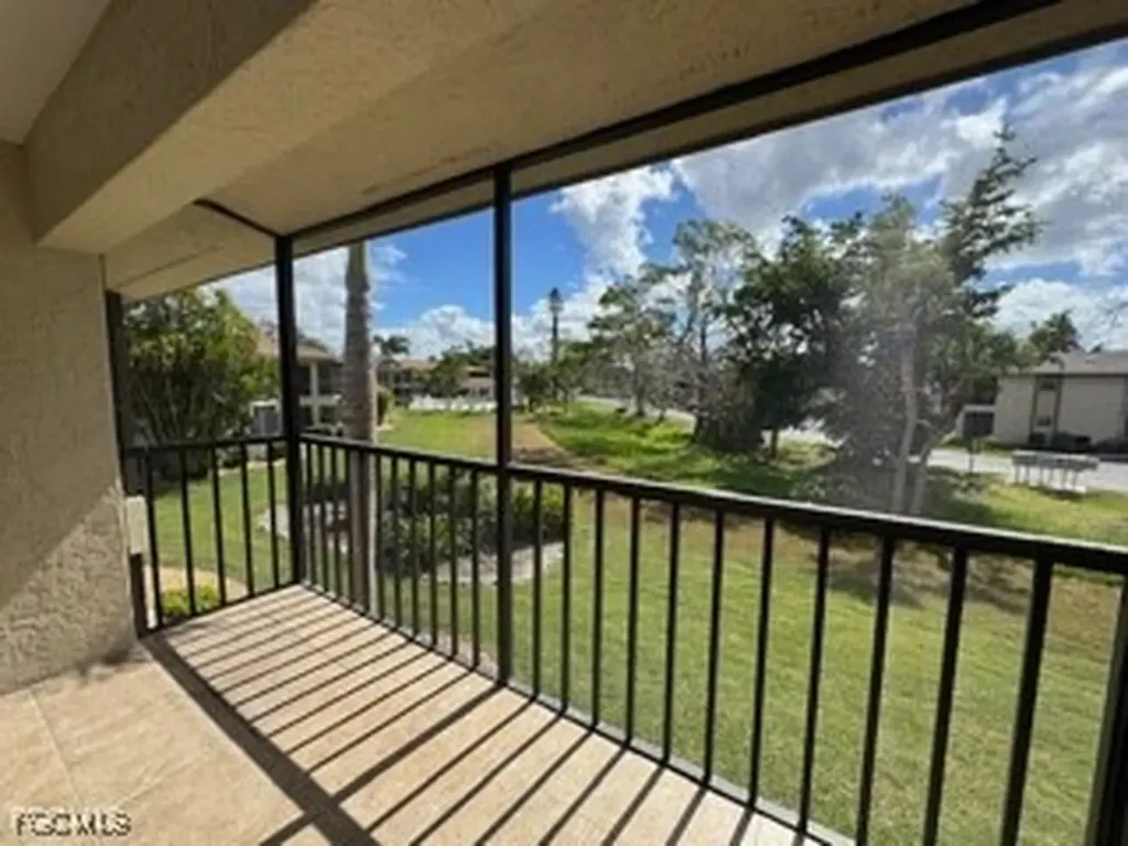 16805 Davis Road Fort Myers FL 33908
