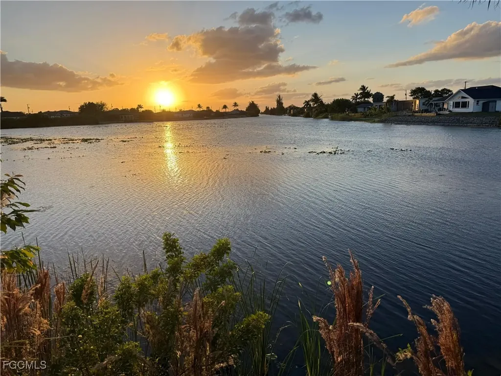 824 NE 6th Avenue Cape Coral FL 33909