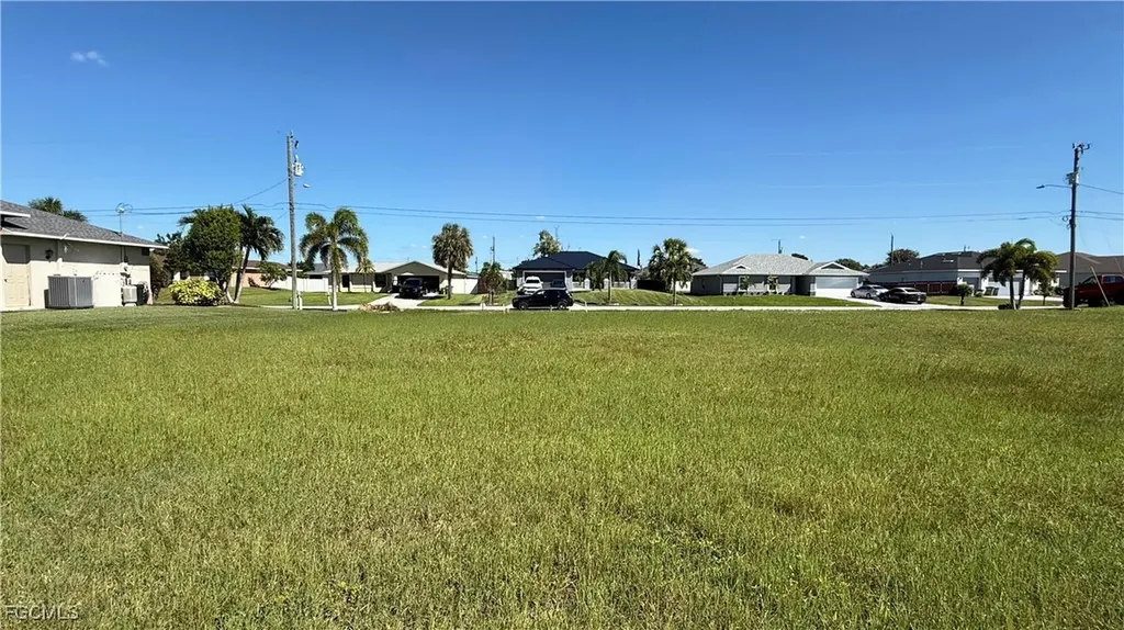 824 NE 6th Avenue Cape Coral FL 33909