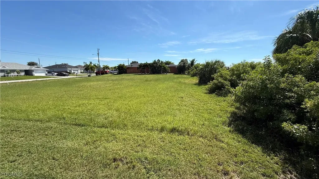 824 NE 6th Avenue Cape Coral FL 33909