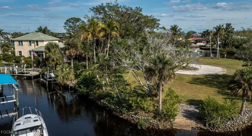 27210 Del Lane Bonita Springs FL 34135