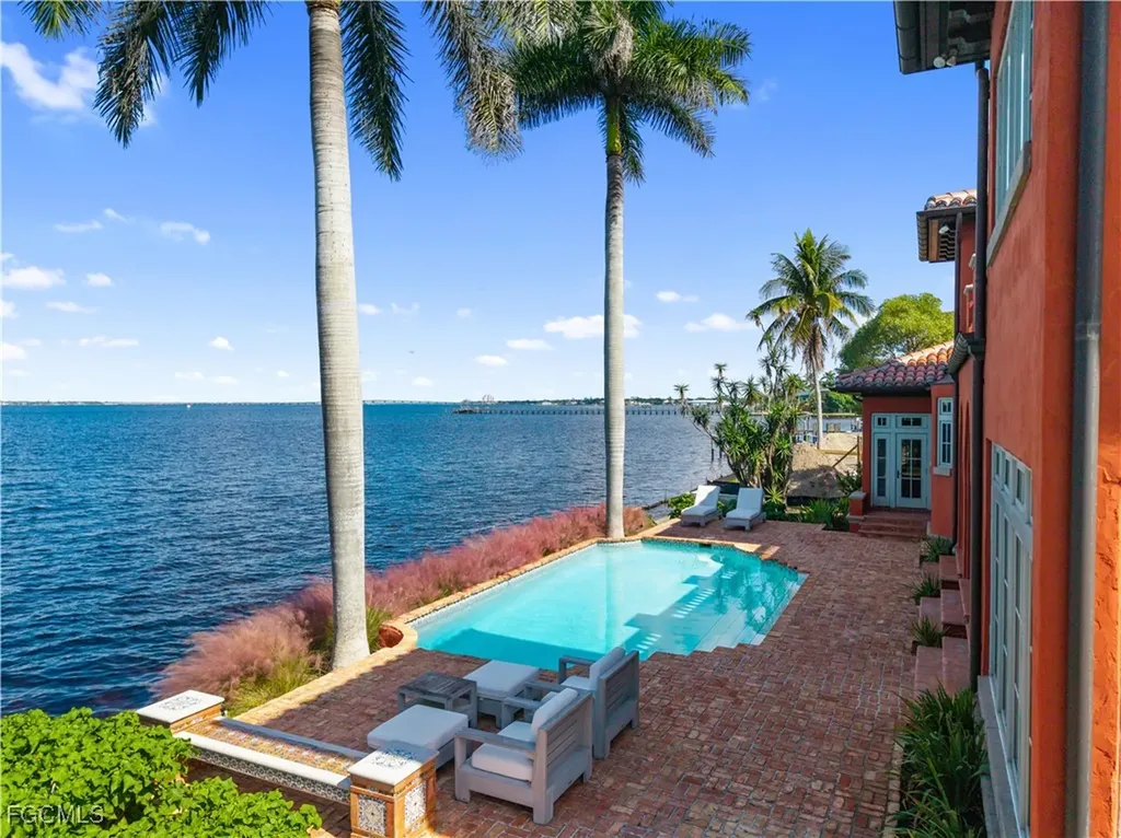 5844 Riverside Lane Fort Myers FL 33919