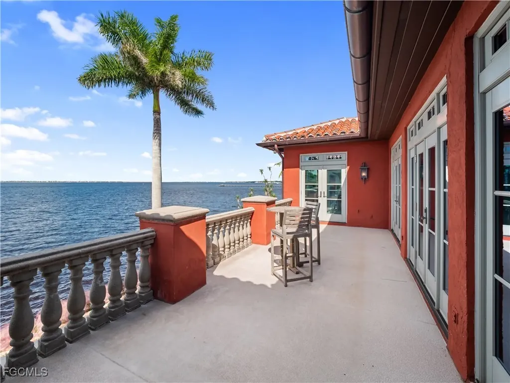 5844 Riverside Lane Fort Myers FL 33919