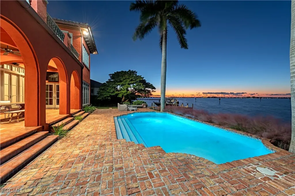 5844 Riverside Lane Fort Myers FL 33919