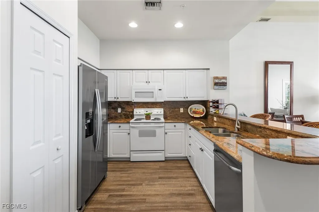 11100 Harbour Yacht Court Fort Myers FL 33908