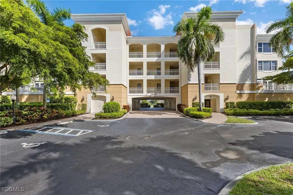 11100 Harbour Yacht Court Fort Myers FL 33908