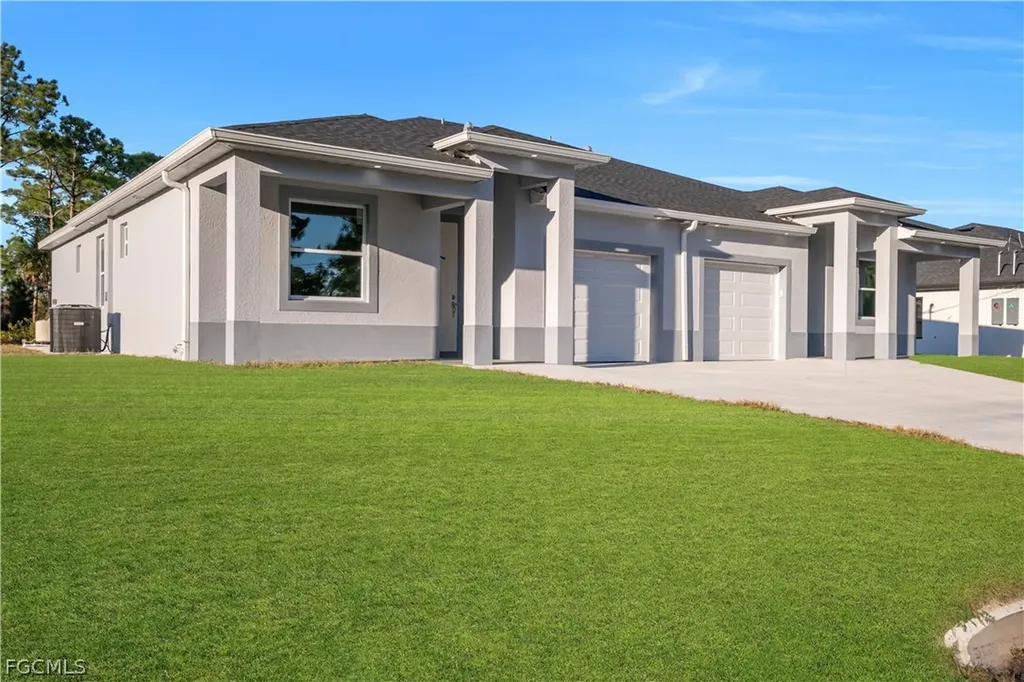 913 E 12th Street Lehigh Acres FL 33972
