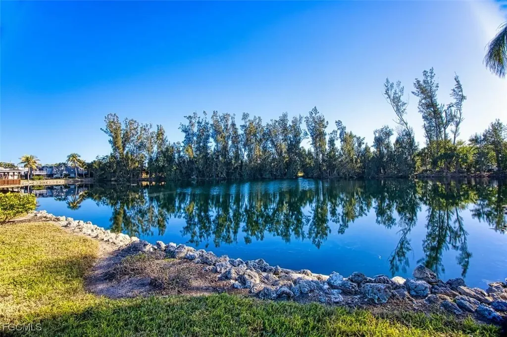 16181 Amberwood Lake Court Fort Myers FL 33908