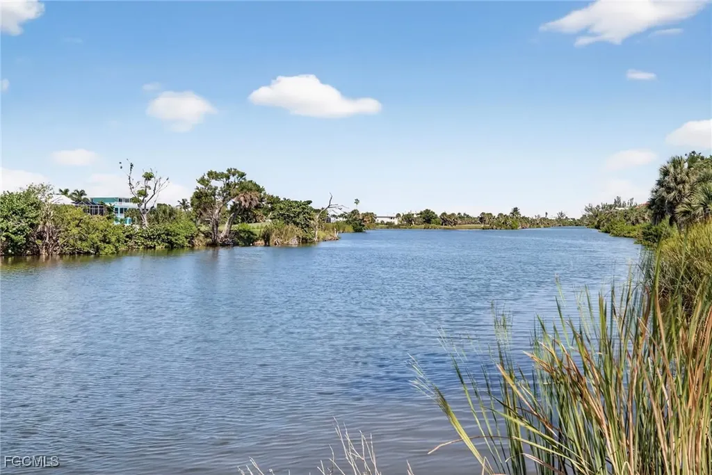 1610 Middle Gulf Drive Sanibel FL 33957