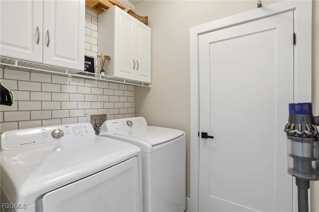 18921 Bay Woods Lake Drive Fort Myers FL 33908