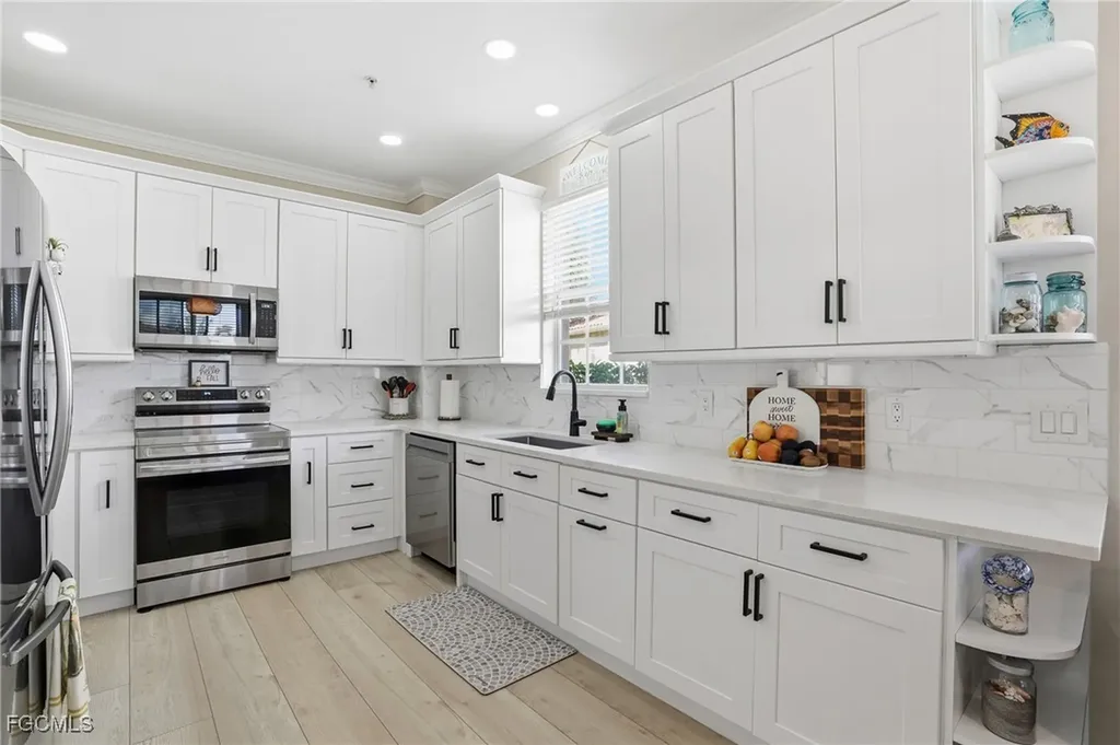 18921 Bay Woods Lake Drive Fort Myers FL 33908