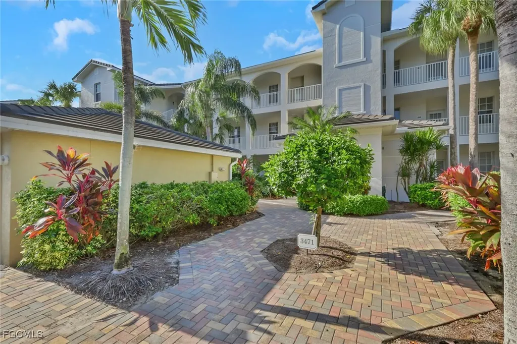 3471 Pointe Creek Court Bonita Springs FL 34134