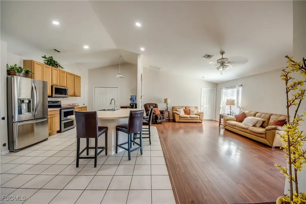 506 NE 20th Terrace Cape Coral FL 33909