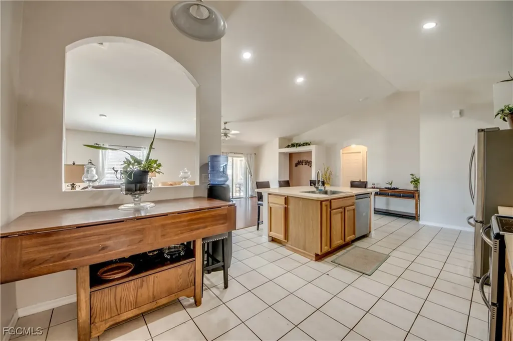 506 NE 20th Terrace Cape Coral FL 33909