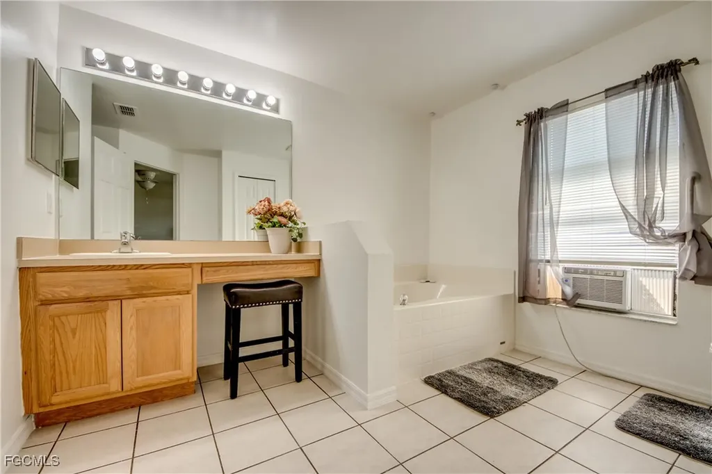506 NE 20th Terrace Cape Coral FL 33909