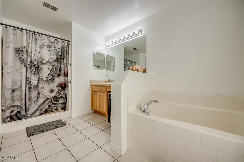 506 NE 20th Terrace Cape Coral FL 33909