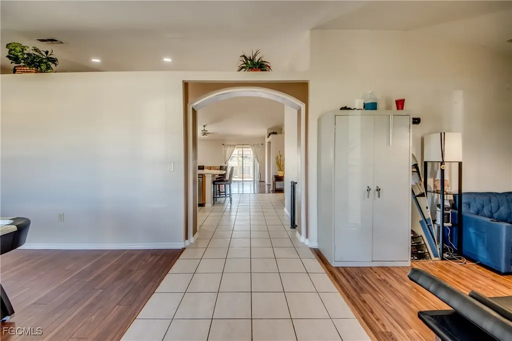 506 NE 20th Terrace Cape Coral FL 33909