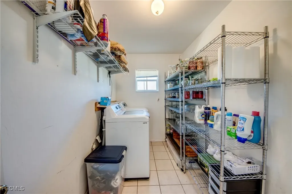 506 NE 20th Terrace Cape Coral FL 33909