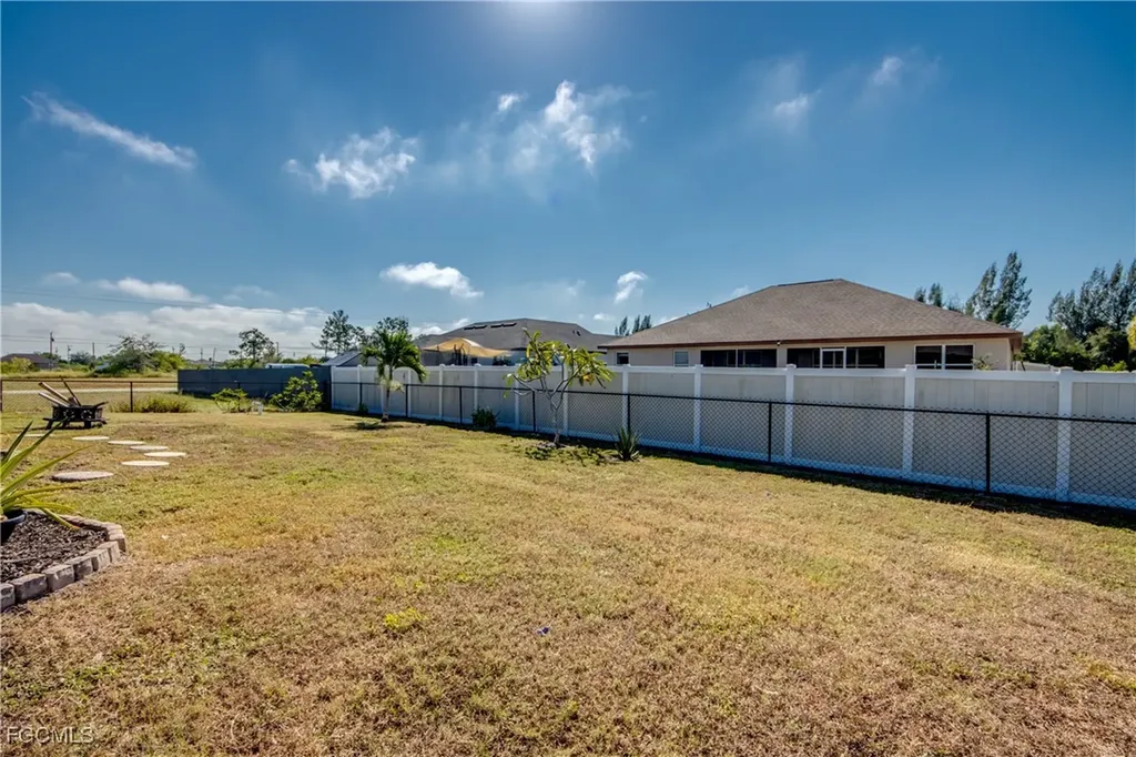 506 NE 20th Terrace Cape Coral FL 33909