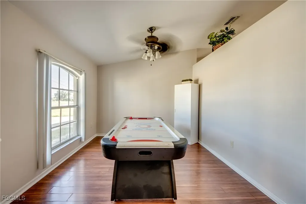 506 NE 20th Terrace Cape Coral FL 33909
