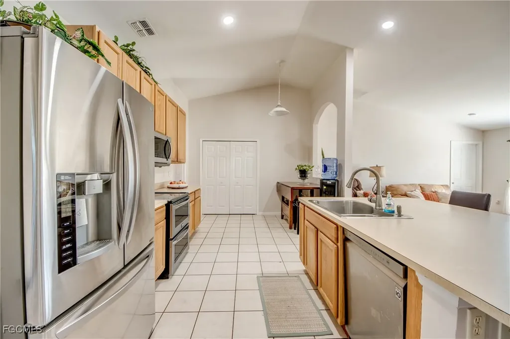 506 NE 20th Terrace Cape Coral FL 33909