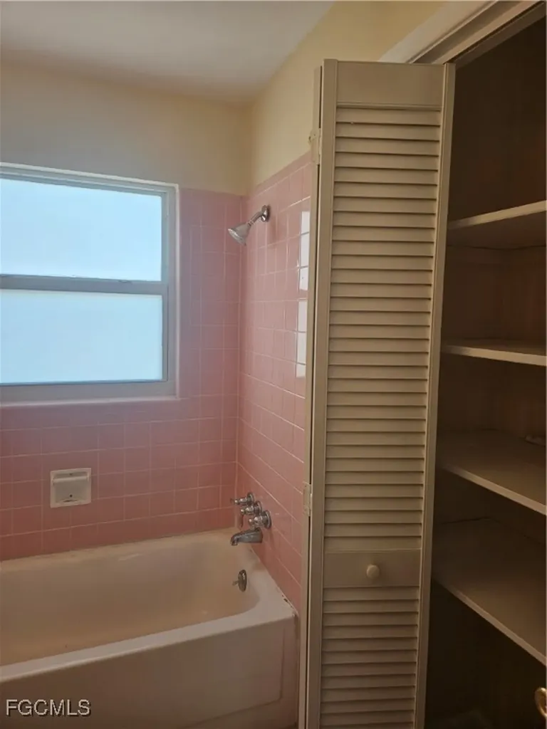2590 1st Street Fort Myers FL 33901
