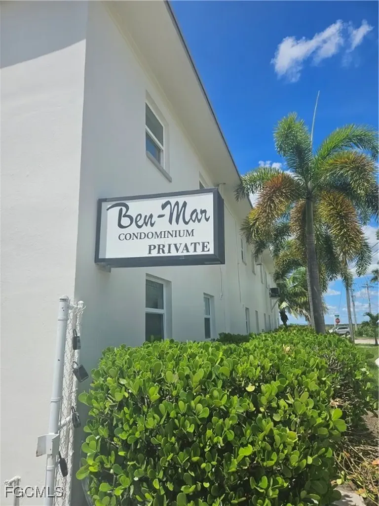 2590 1st Street Fort Myers FL 33901