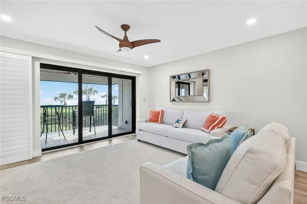 1795 Middle Gulf Drive Sanibel FL 33957