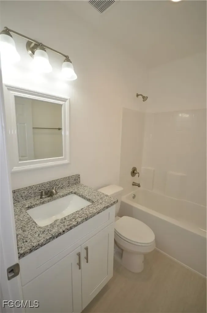3305 Bassie Court Fort Myers FL 33916