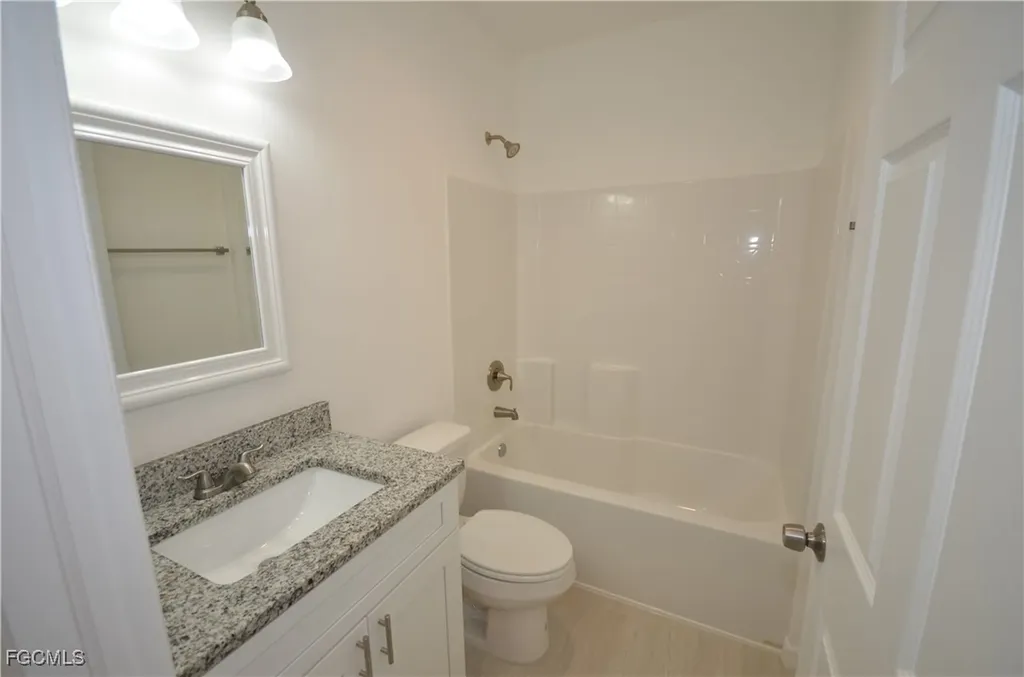 3305 Bassie Court Fort Myers FL 33916
