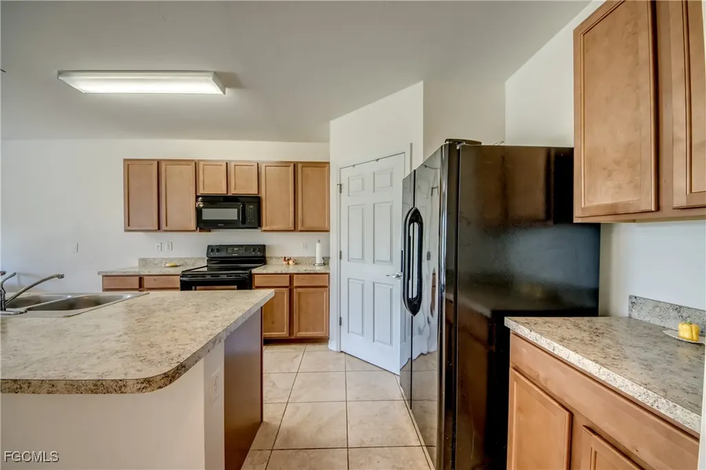 618 SW 29th Street Cape Coral FL 33914