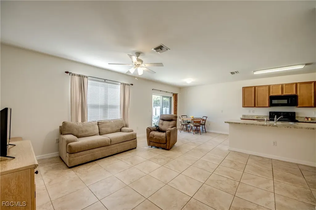 618 SW 29th Street Cape Coral FL 33914