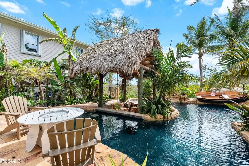 7377 Pineland Road Bokeelia FL 33922