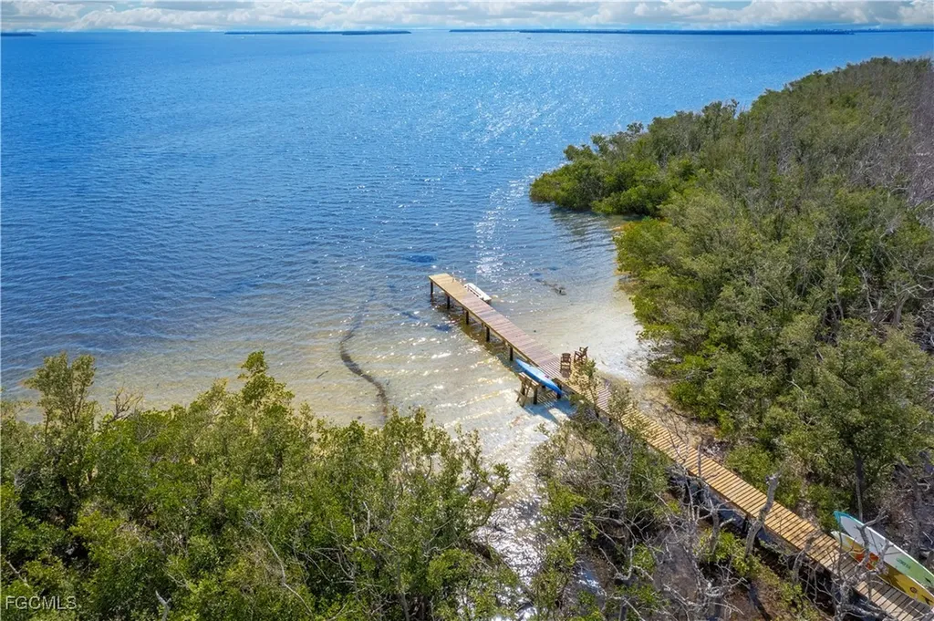 7377 Pineland Road Bokeelia FL 33922