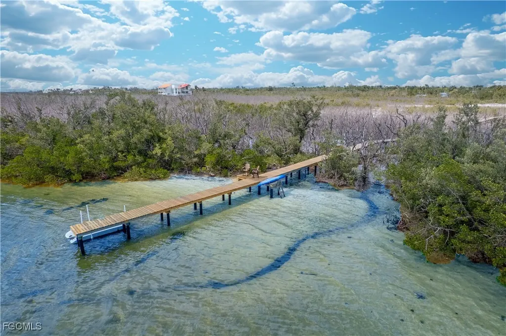 7377 Pineland Road Bokeelia FL 33922