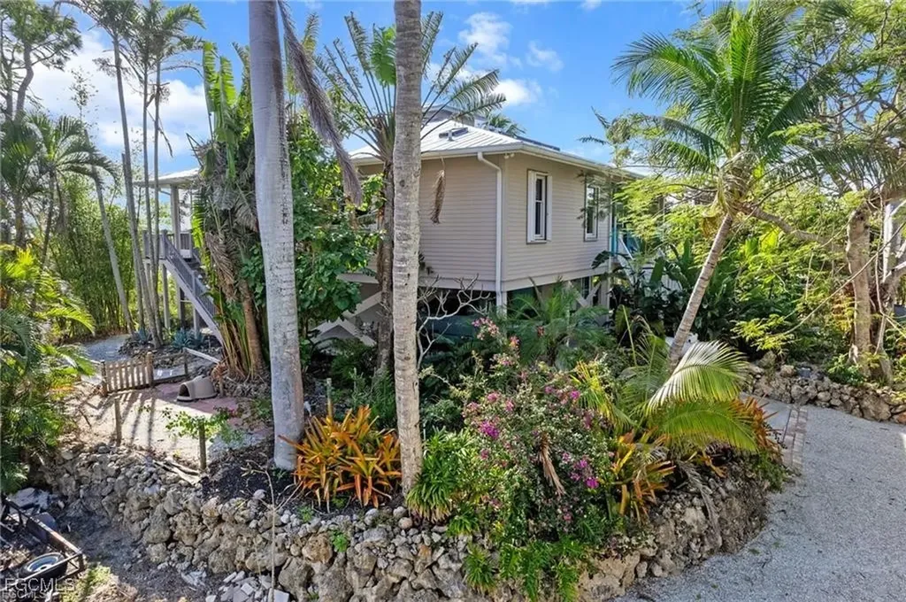 7377 Pineland Road Bokeelia FL 33922