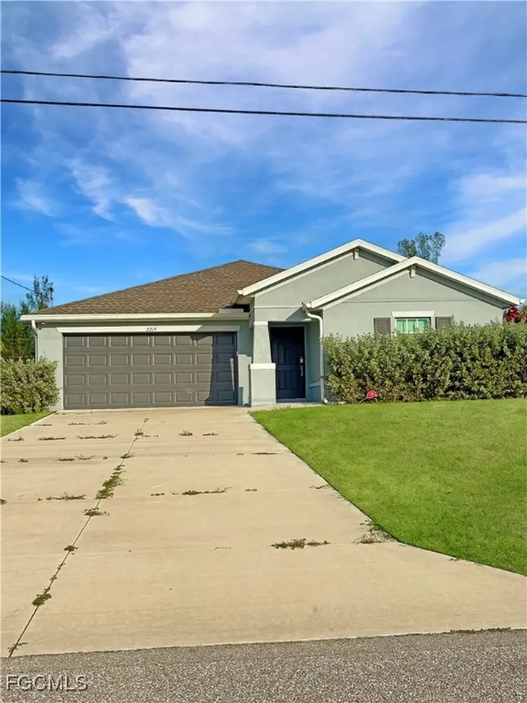 2219 NW 3rd Avenue Cape Coral FL 33993