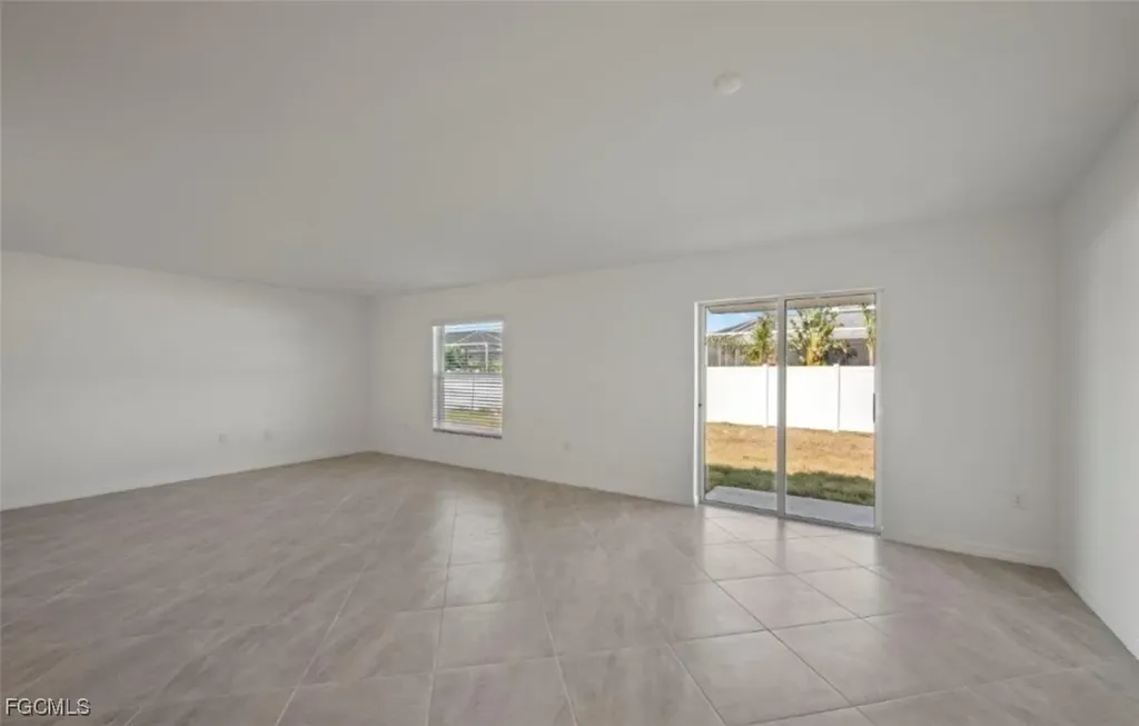 2219 NW 3rd Avenue Cape Coral FL 33993