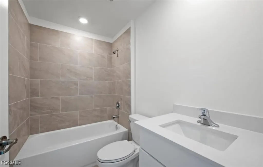 2219 NW 3rd Avenue Cape Coral FL 33993