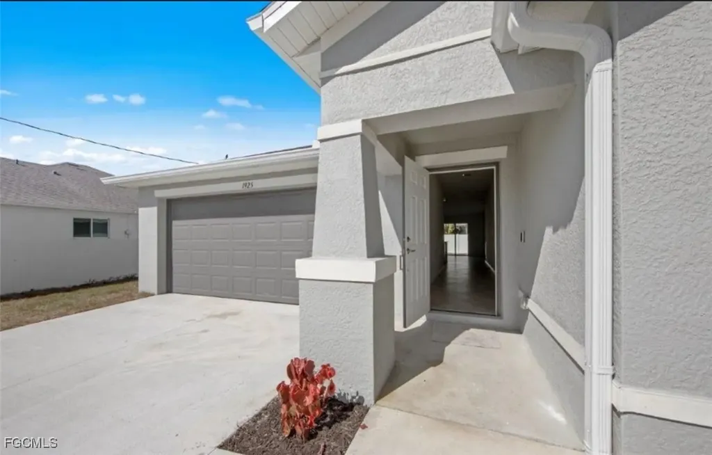 2219 NW 3rd Avenue Cape Coral FL 33993