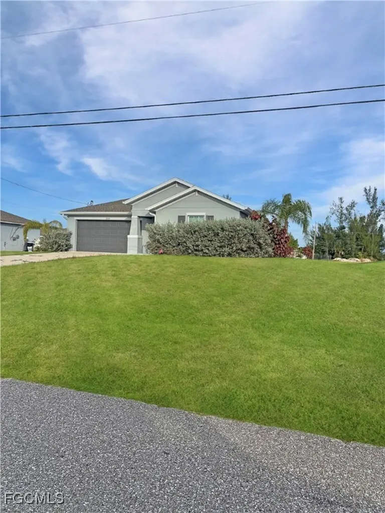 2219 NW 3rd Avenue Cape Coral FL 33993