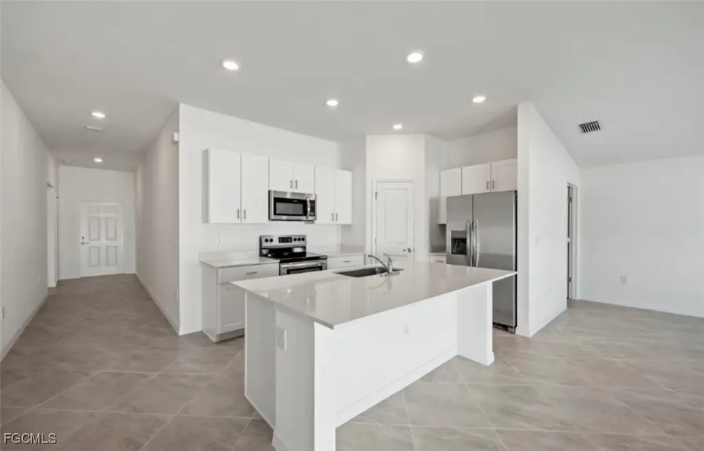 2219 NW 3rd Avenue Cape Coral FL 33993