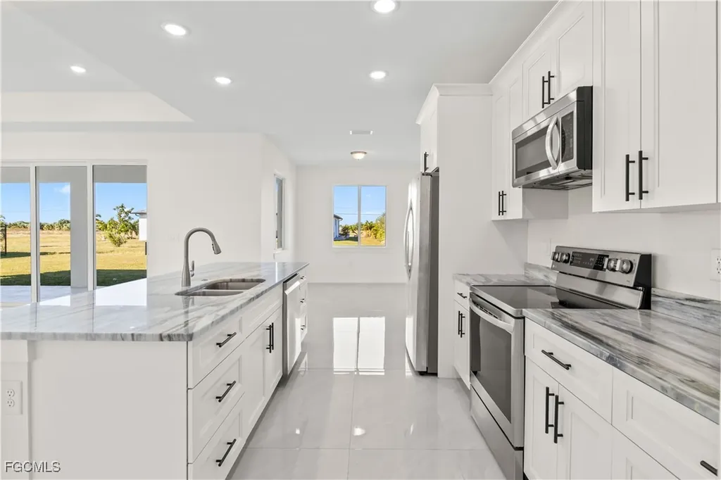 630 NW 7th Place Cape Coral FL 33993