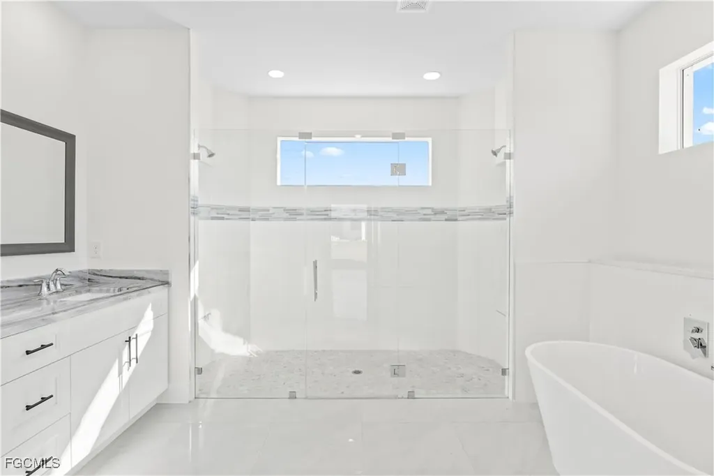 630 NW 7th Place Cape Coral FL 33993