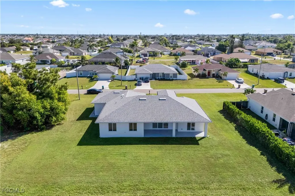 630 NW 7th Place Cape Coral FL 33993