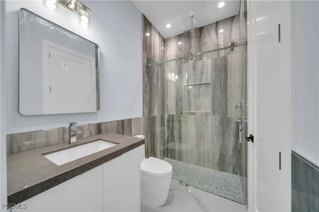 329 NE 6th Street Cape Coral FL 33909