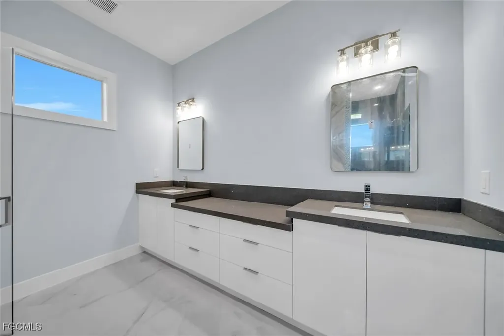 329 NE 6th Street Cape Coral FL 33909